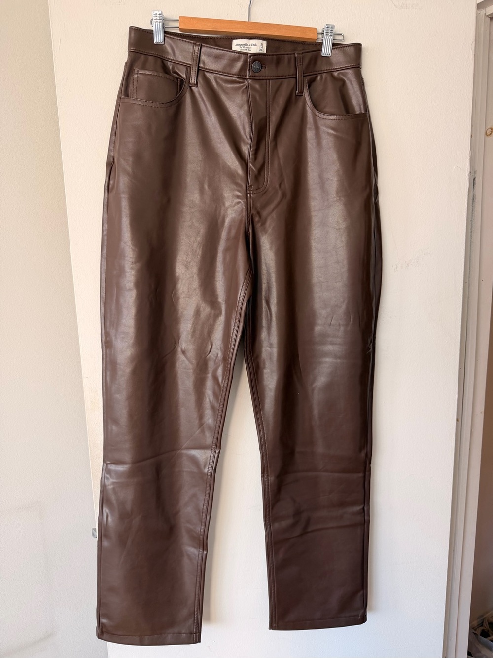 Abercrombie & Fitch The 90s Straight Ultra High Rise Leather Pants